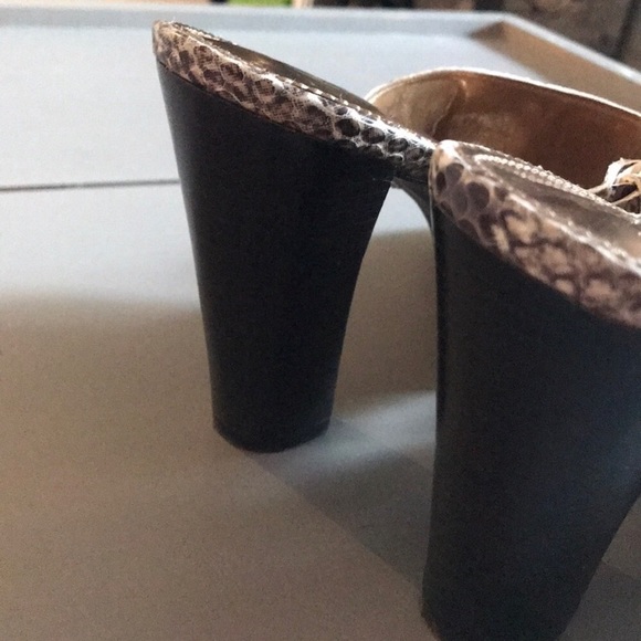 Franco Sarto Snakeskin Genuine Leather Sandals 9 - Picture 15 of 16